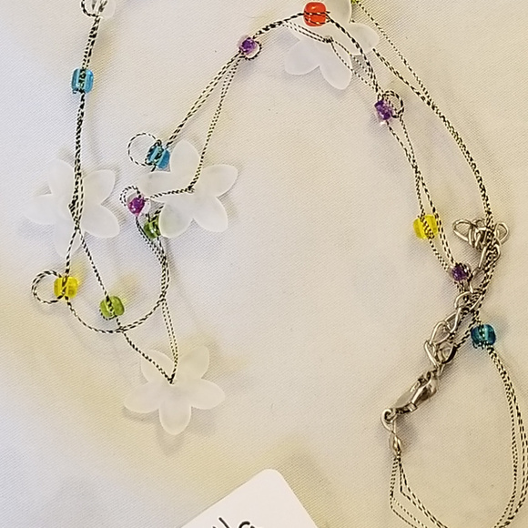 WT Handmade Set Earrings Necklace White - Picture 4 of 6